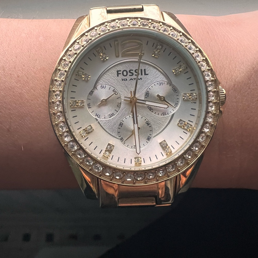 Fossil Riley Gold Rhinestone Watch - Picture 4 of 4